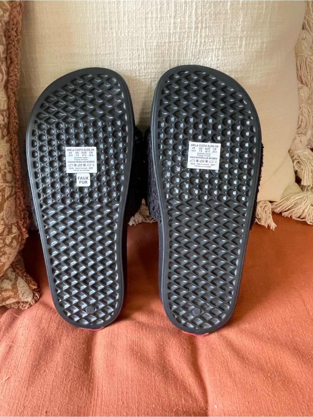 Vans Black Fuzzy Slide Sandals - Picture 4 of 5